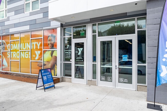 Entrada YMCA - Vermont Corridor Apartments