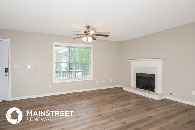 Photo - 108 Sandi Pl