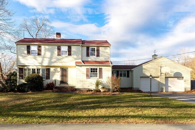 Photo - 6 Shagbark Rd House