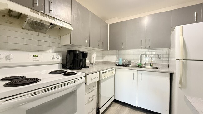Photo - 626 First St