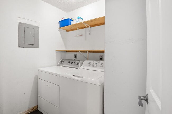 Photo - Home For Rent in Lakewood Estates!
