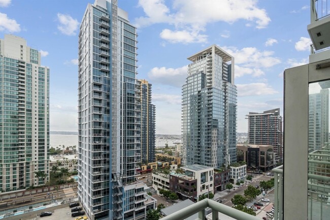 Photo - 1240 India St Unidad 1507