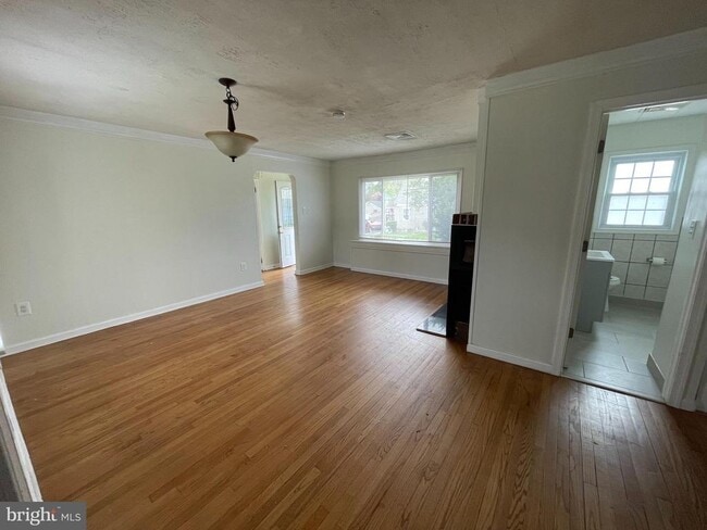 Photo - 1048 Cornwells Ave