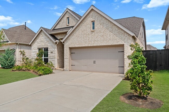 Photo - 142 Amaranth Wy