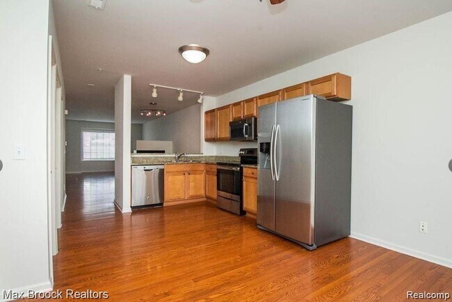 Photo - 1404 Raliegh Pl