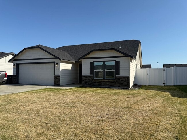Newer Construction, Edgewood Plan - Newer Construction, Edgewood Plan House