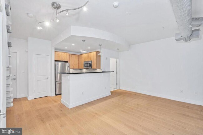 Photo - 1209 13th St NW Unidad 211