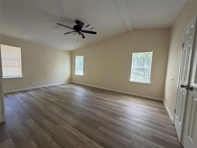 Photo - 236 Live Oak Dr