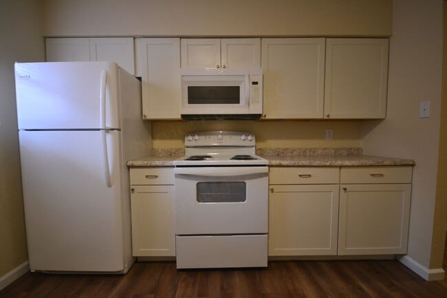 Photo - Pike Apartments Unit B