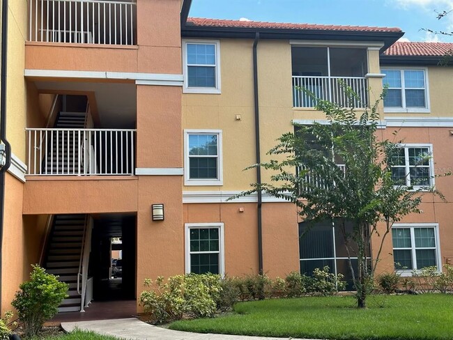 Photo - 5463 Vineland Rd Condominio Unidad 5208