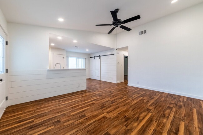 Photo - 1205 Dobie Dr