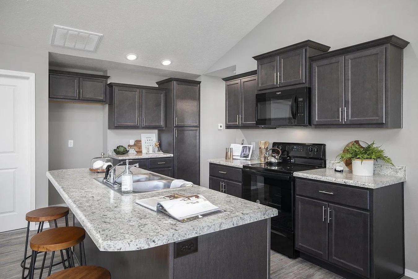 Photo - 987 S Calabria Ave