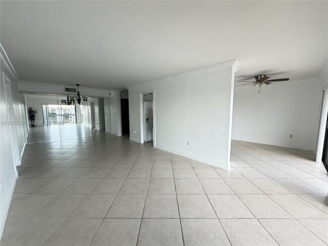 1350 SW 122nd Ave Unit 404