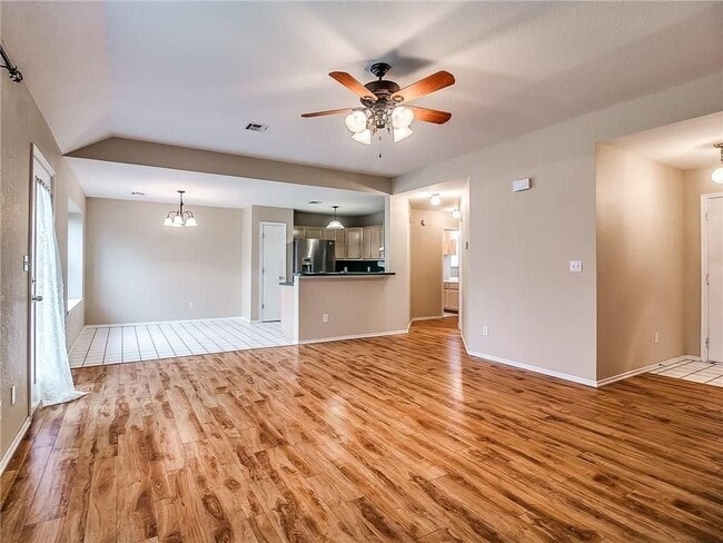 Photo - 5713 SE 85th St