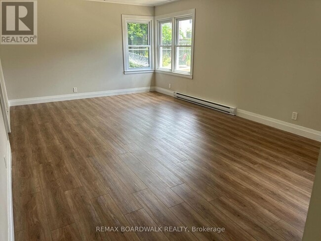 Photo - 15 Butterfield Pl