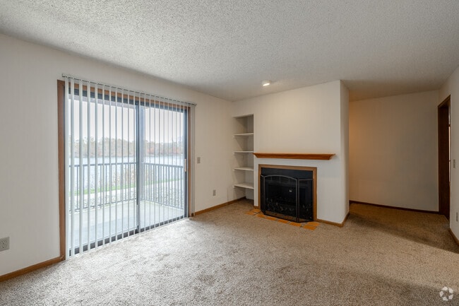 2BR, 1.5BA - 1,022SF - Living Room