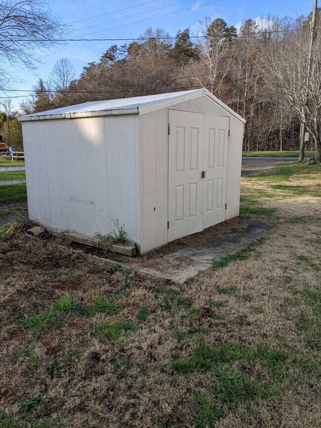 Photo - Barnardsville Rental!