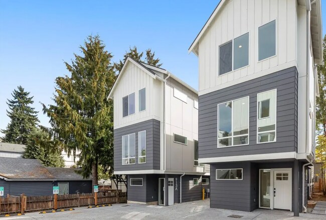 Building Photo - 911-B N 98th St Unit 911-B