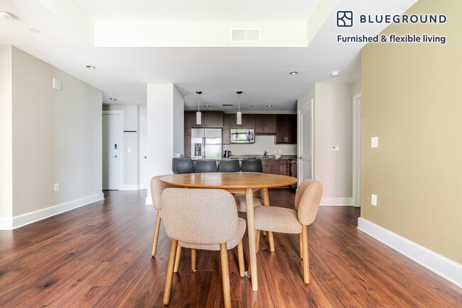 Photo - 12025 Town Square St Unidad FL5-ID1143