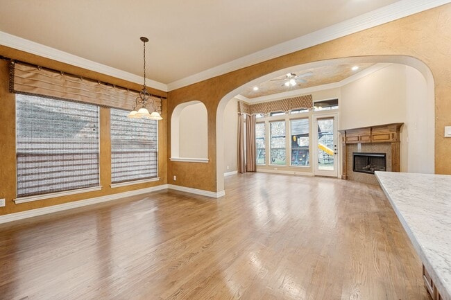 Photo - 4046 E Hill Dr