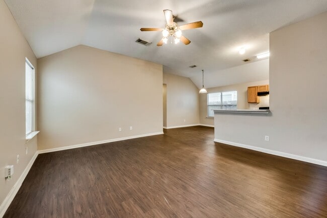 Photo - Beautiful single story 3 bed 2 bath!