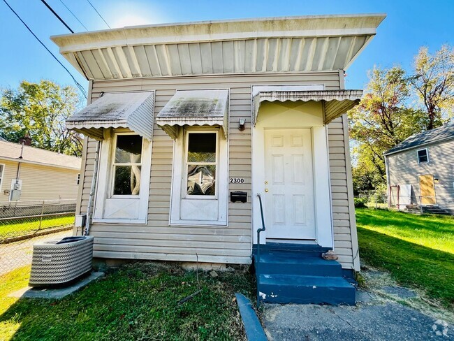 Building Photo - 2 Bedroom house in West Louisville- Sectio...