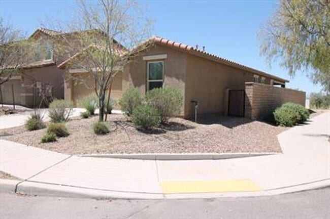 Photo - Desirable La Estancia Neighboorhood
