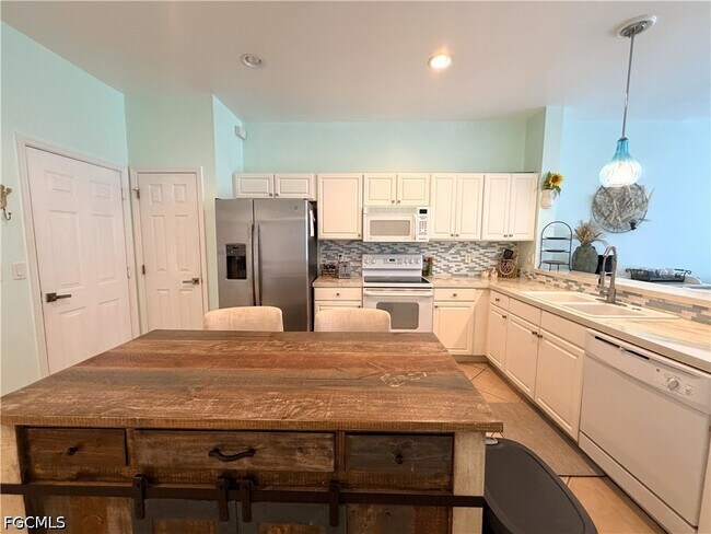 Photo - 8311 Village Edge Cir