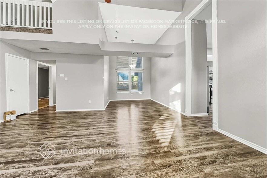 9218 Oak Hollow Dr