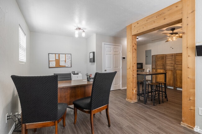 Photo - Windsor Gardens