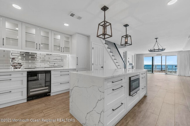 Building Photo - 510 Ocean Ave N Unit 7