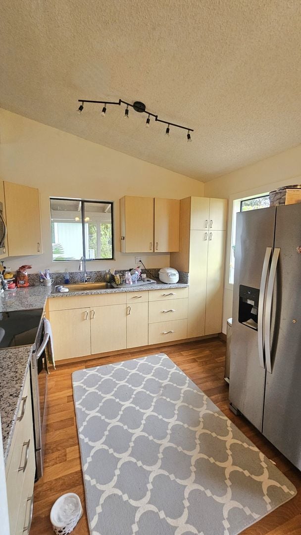 Building Photo - Kaneohe home at the end of a cul de sac. A/C!