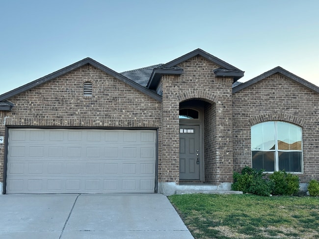 Building Photo - 2809 Skinner Dr Rental