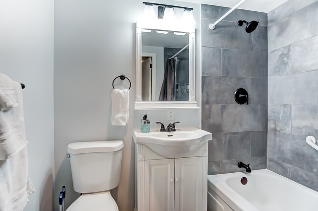 20012269-013.jpg - The Bradford