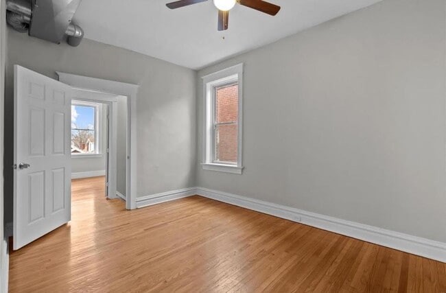 Bedroom - 5315 Devonshire Ave