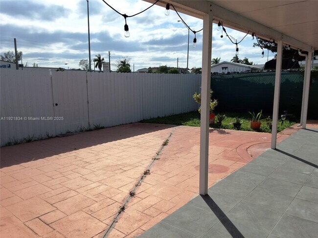 Photo - 750 SW 97th Ct Cir Unit 750