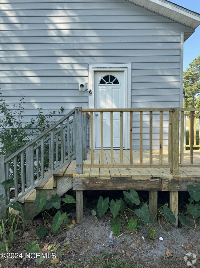 Building Photo - 94 Old Lanvale Rd NE Unit #2 Rental
