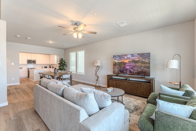 Building Photo - 494 S Centro Cir