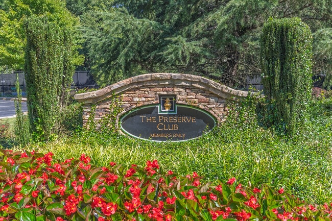 Photo - 1940 Bentbrooke Trail