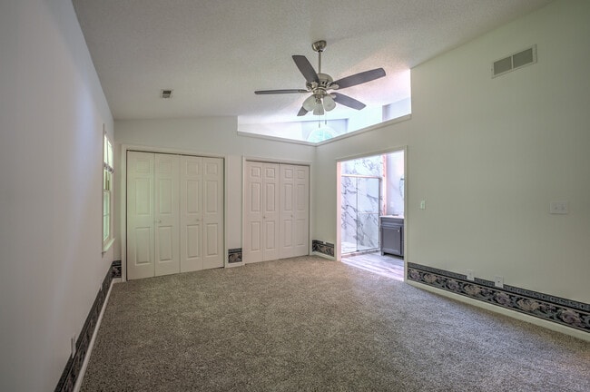 Photo - 10 Southchase Dr