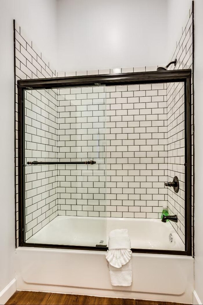 Photo - 706 N Racine Ave Unit ID1255556P