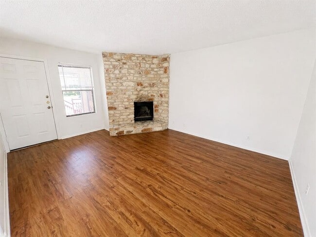 Building Photo - 2307 Rachael Ct