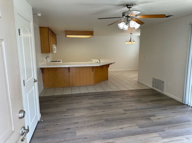 Photo - 2806-2806 N Zachary St Unit 2800