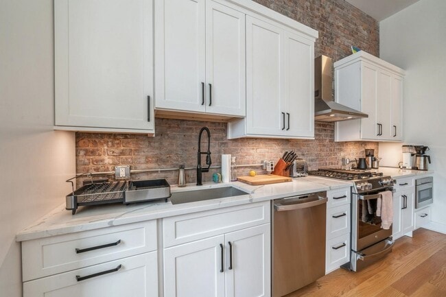 Photo - 520 Palisade Ave