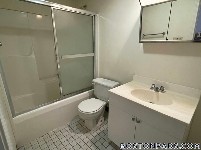 Photo - 81 Essex St Unidad 54