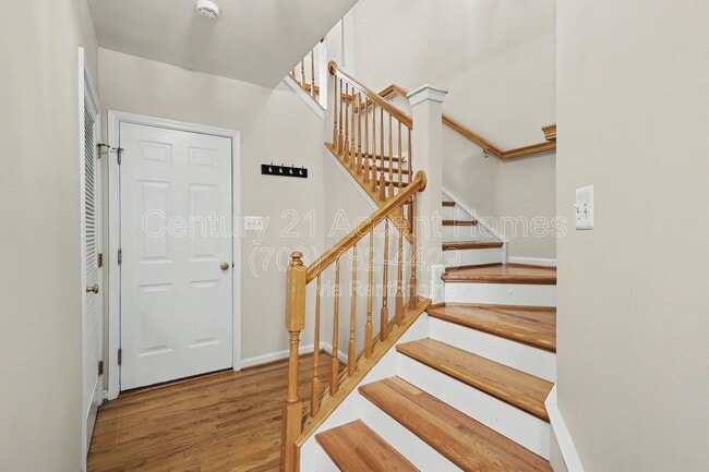 Photo - 968 Harrison Cir