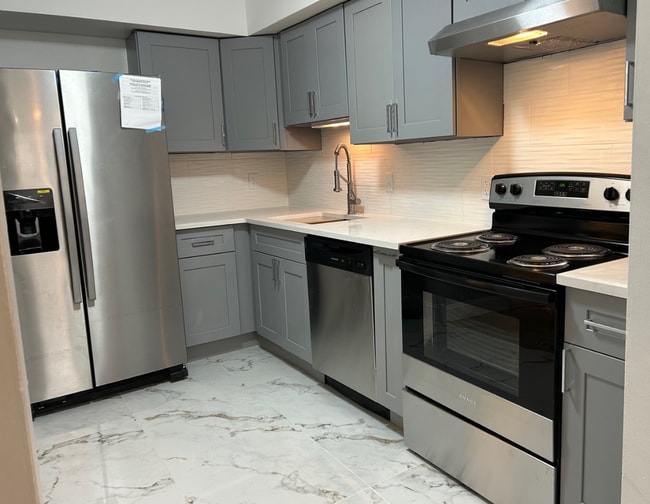 Photo - 14 Sawmill Run