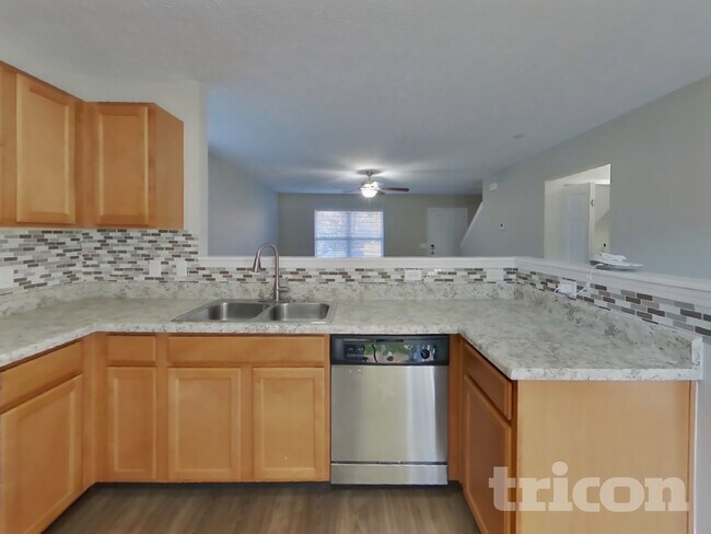 Photo - 2137 Erin Ln