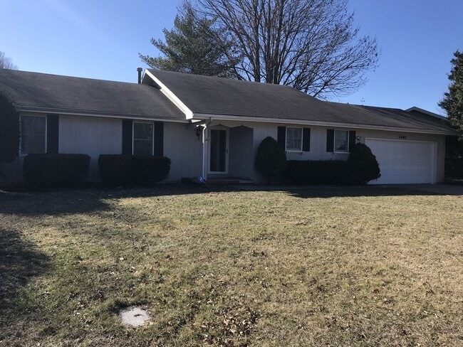 Building Photo - 3 Bedroom 2 Bathroom across from Kickapoo High School $1,495!