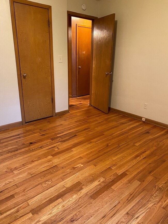 Photo - 10606 Kentucky Ave